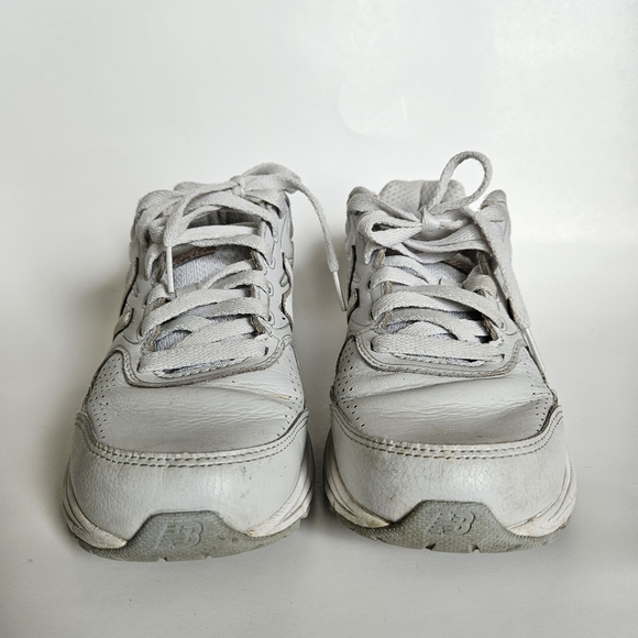 New Balance 840v2 Walking Shoes - Picture 2 of 13